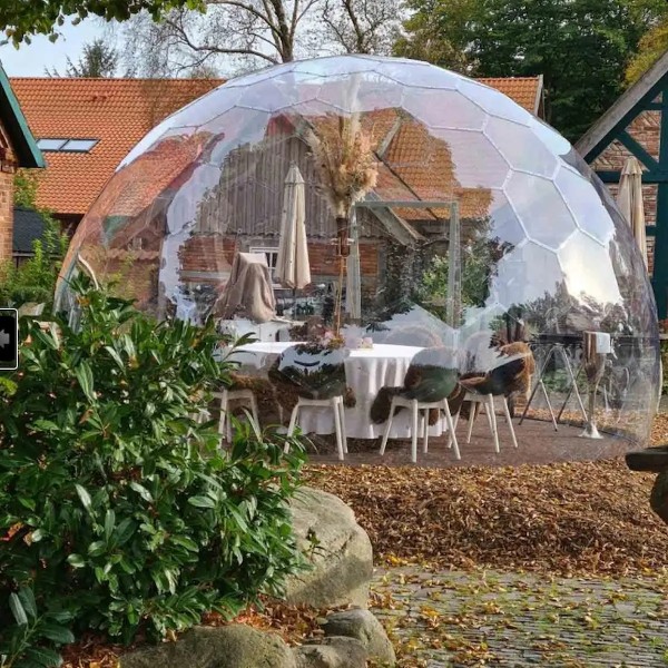 GermanDome GEO8 innovativer geodätischer transparenter Kuppelbau aus Makrolon