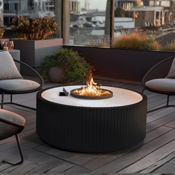 Planika Stella Table Automatic – Outdoor Gas-Feuertisch mit Dekton® Tischplatte